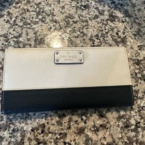 Black and white Kate spade wallet used